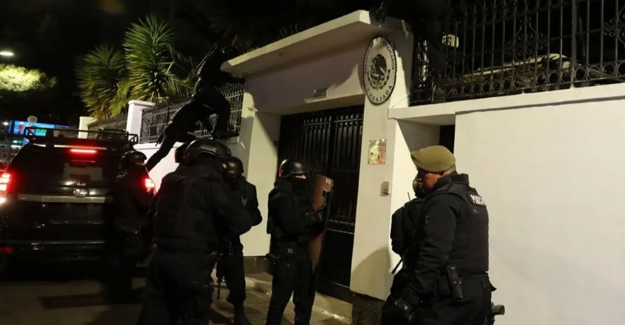 Police attack on embassy, Mexico cuts ties with Ecuador