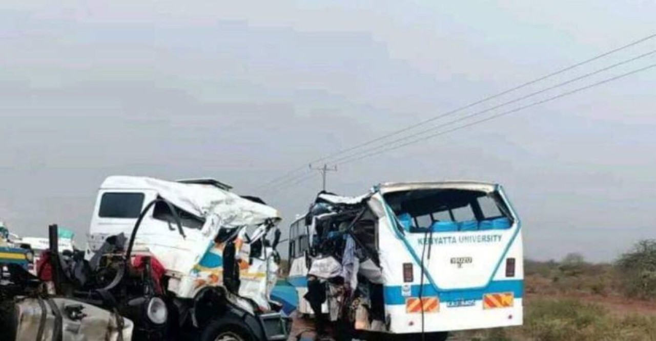 10 students were killed in a terrible accident in the university bus