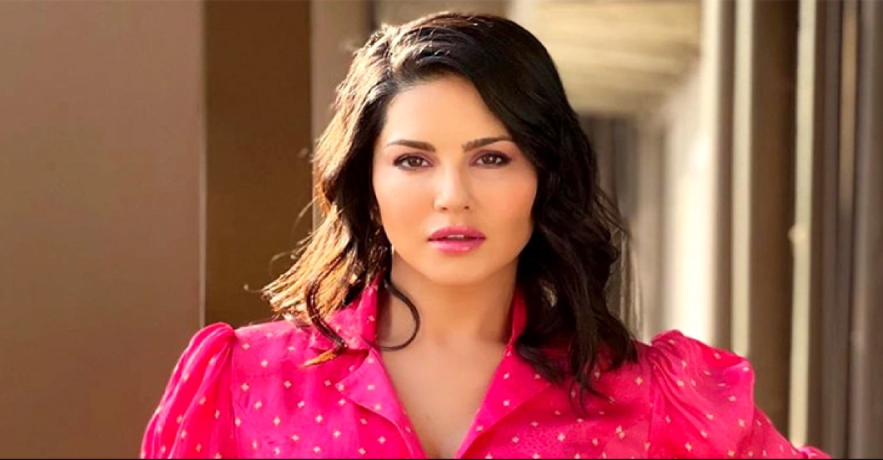 IF I GET AN OFFER TO WORK IN A BANGLADESHI MOVIE, OF COURSE, I WOULD LOVE TO; IT WOULD REALLY BE A DREAM -SUNNY LEONE