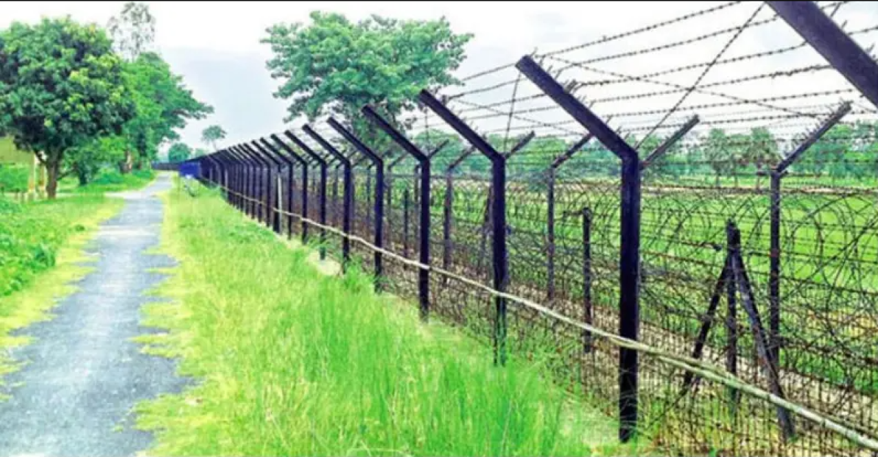 গুলি করে হত্যার পর বাংলাদেশির লাশ ফিরিয়ে দিলো বিএসএফ