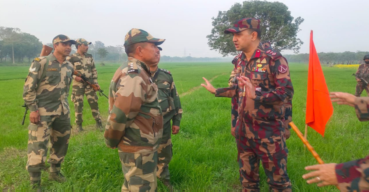 সীমান্তে বিএসএফের কাঁটাতারের বেড়া নির্মাণে বিজিবির বাধা