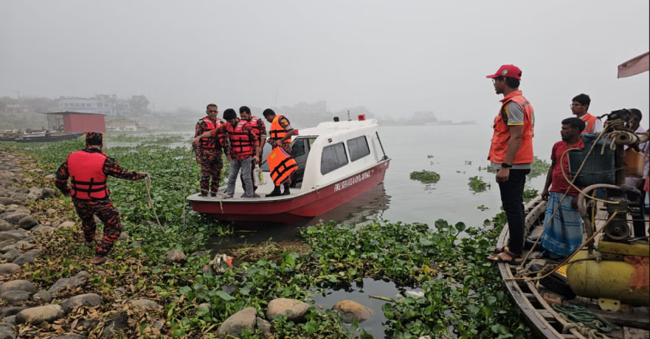 Trawler capsize in Meghana: Rescue ops resume for 8 missing