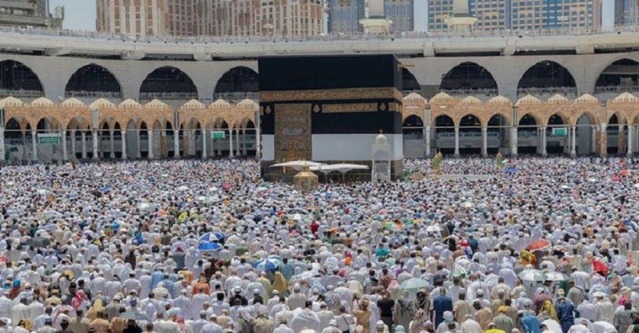 Saudi king invites another 1 thousand Palestinians to Hajj