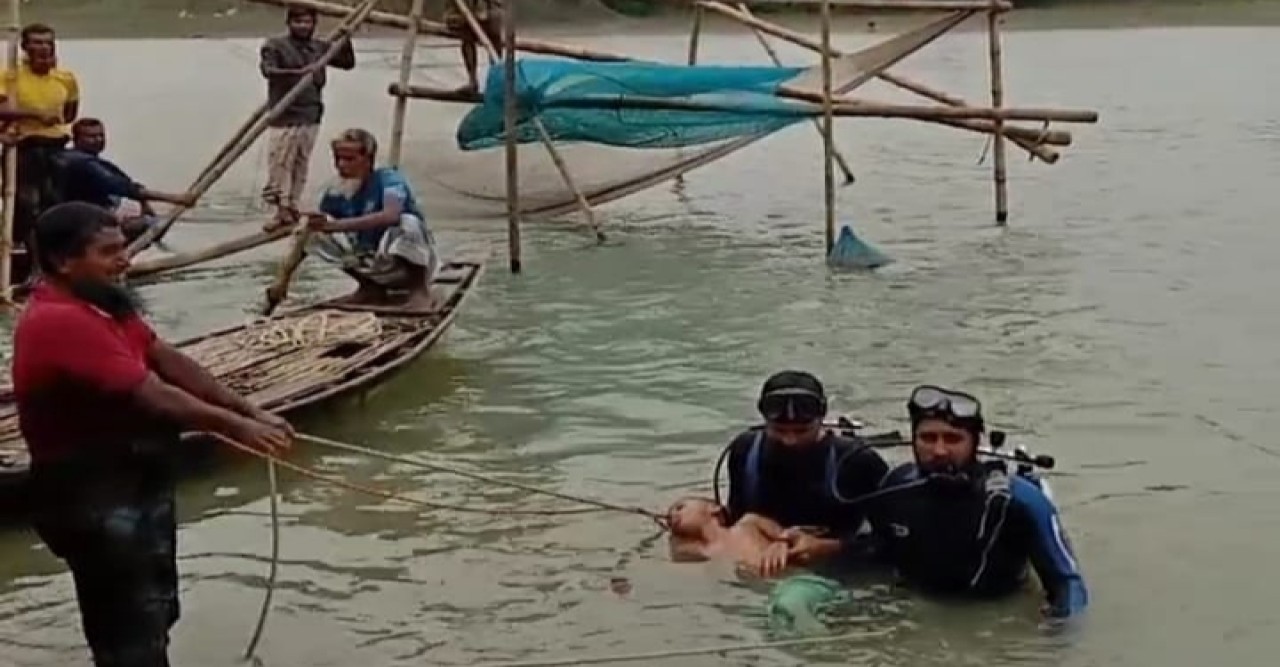 নওগাঁয় নদীর পানিতে গোসল করতে নেমে মাদ্রাসা ছাত্রের মৃত্যু।