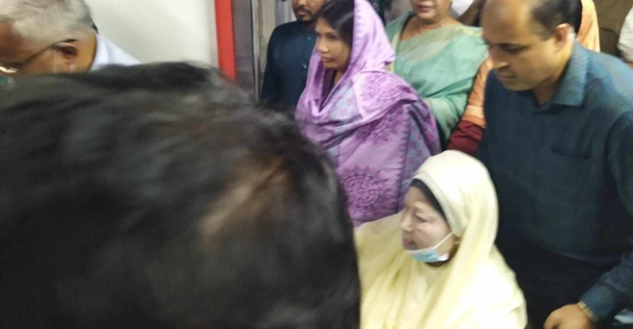 Begum Khaleda Zia is admitted to the hospital