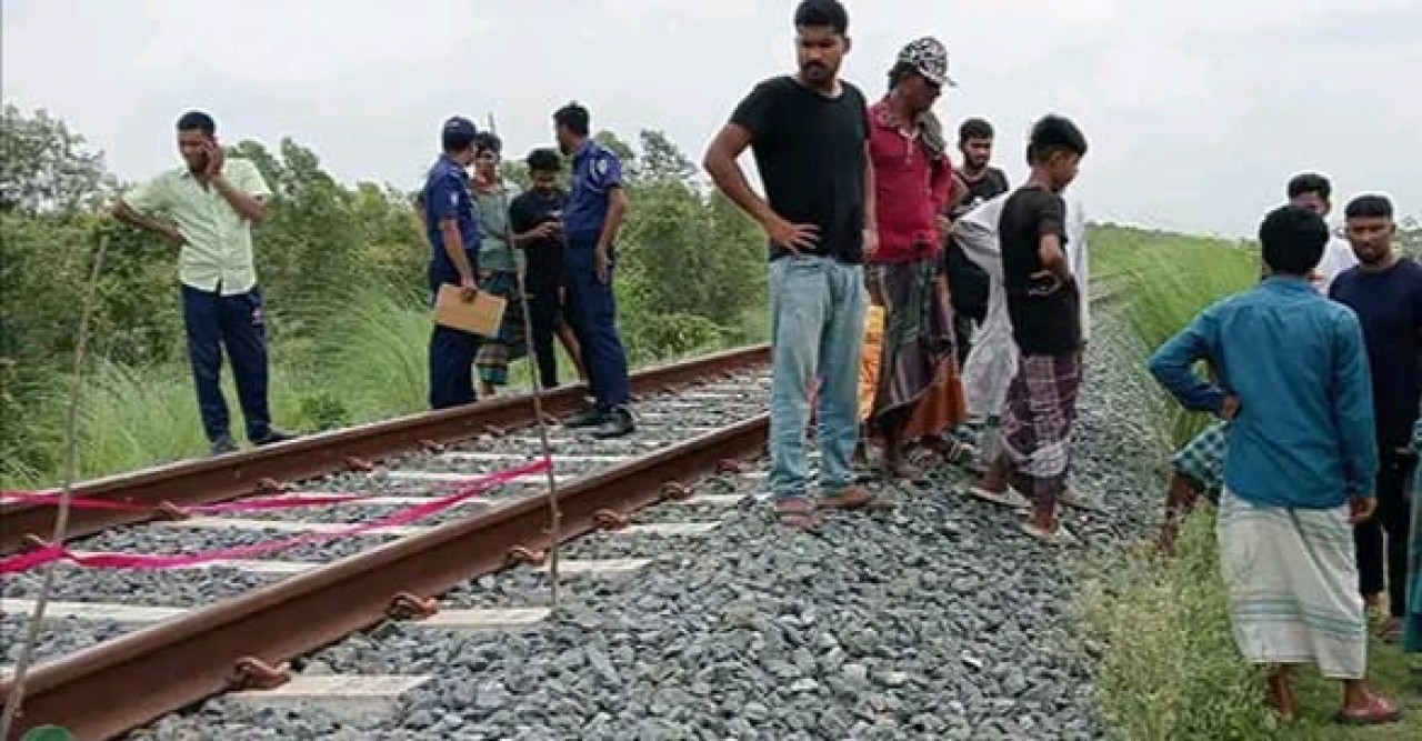 কুমিল্লা বাগমারায় ট্রেনে কাটা পড়ে অজ্ঞাত এক যুবকের মৃত্যু