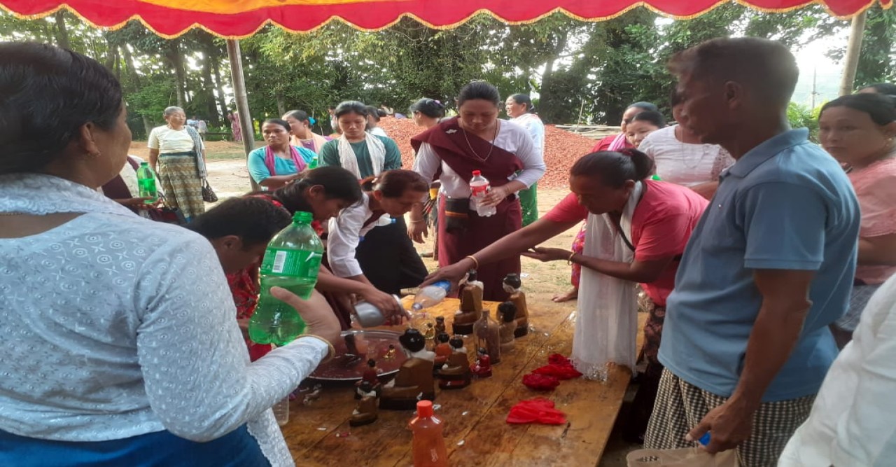 হেডম্যান পাড়া কেন্দ্রীয় বৌদ্ধ বিহারে বুদ্ধ মূর্তি স্নান মধ্যে ২ দিন প্রবারণা পূর্ণিমা উদযাপিত